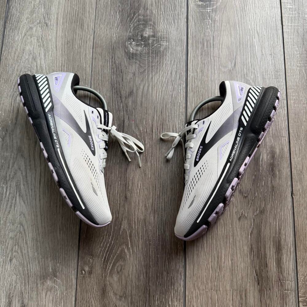 Brooks Adrenaline GTS 23 Women’s Running Shoes Size 9.5 Wide